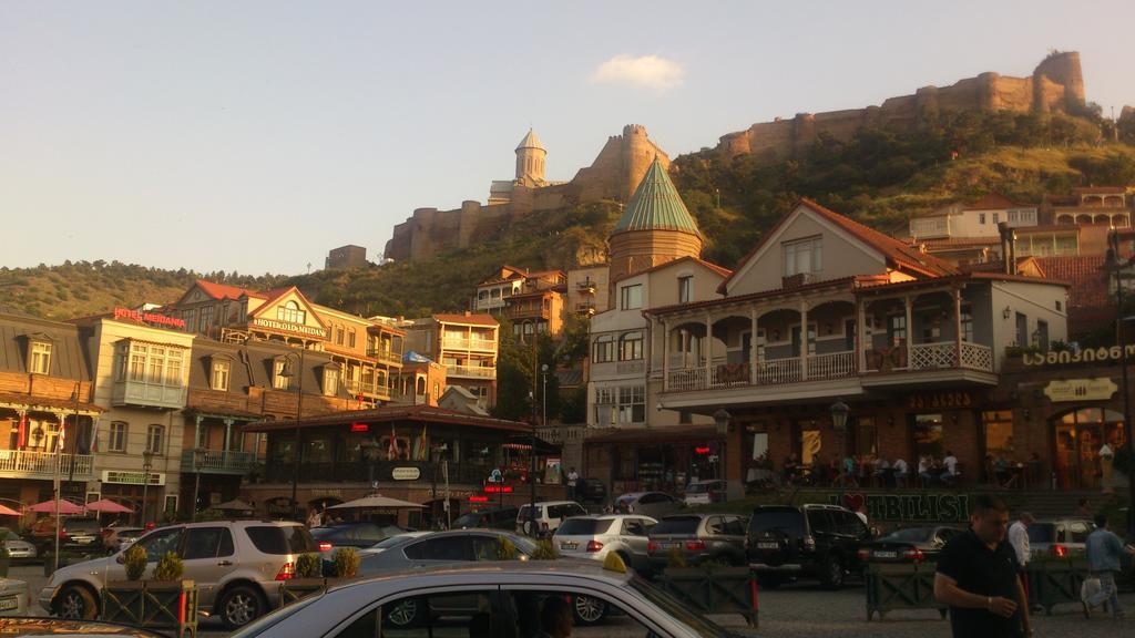 Guest House Madonna Tiflis Dış mekan fotoğraf