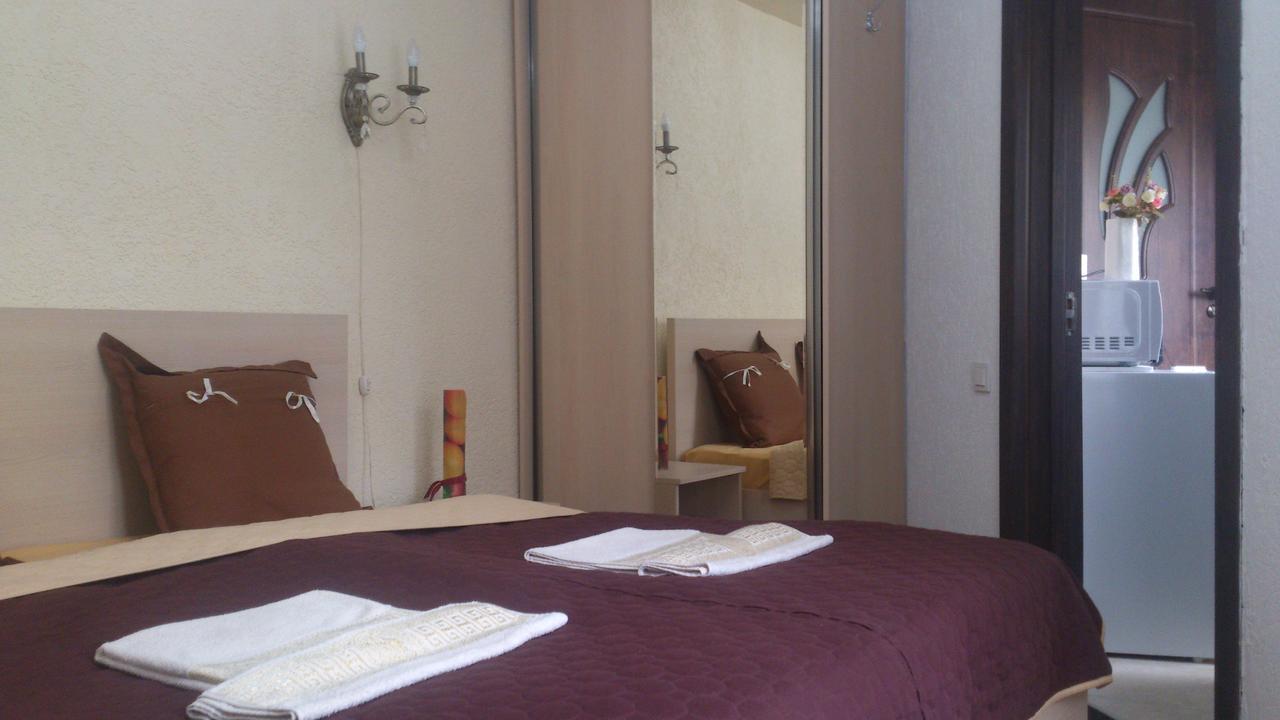 Guest House Madonna Tiflis Dış mekan fotoğraf