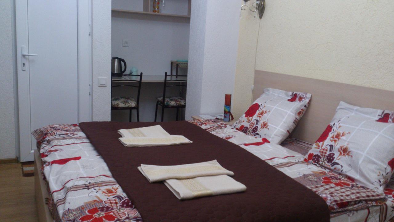 Guest House Madonna Tiflis Dış mekan fotoğraf