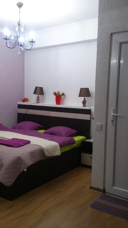 Guest House Madonna Tiflis Dış mekan fotoğraf