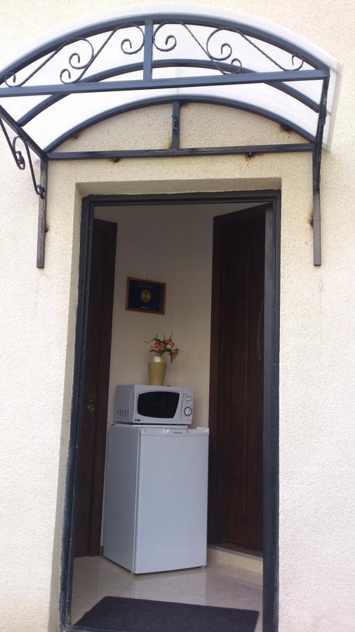 Guest House Madonna Tiflis Dış mekan fotoğraf