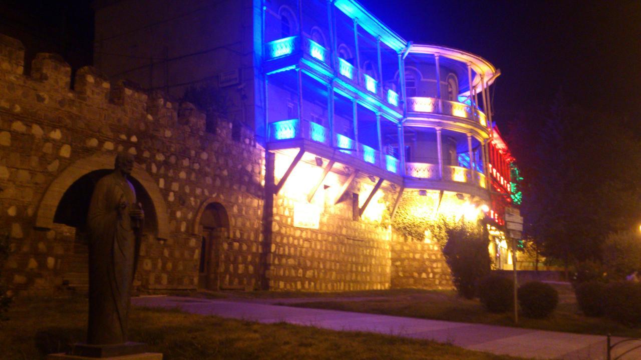 Guest House Madonna Tiflis Dış mekan fotoğraf